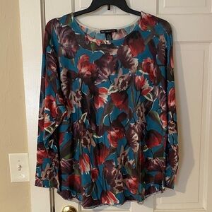 Two Twenty Five Floral Women's Top - Multicolor XXL